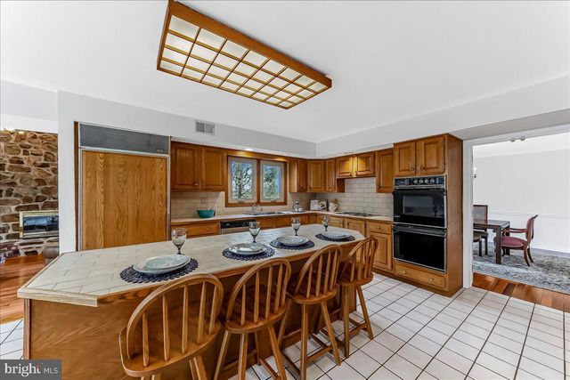 971 DERRING LN, Bryn Mawr, PA 19010