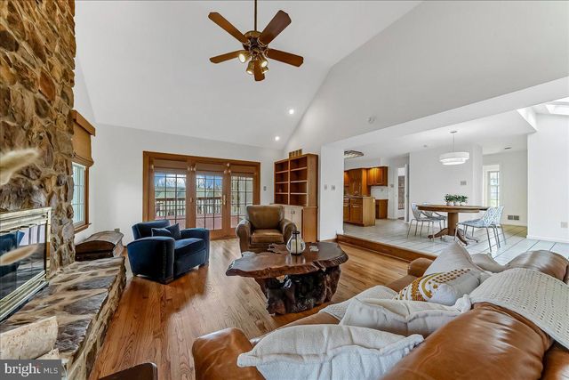 971 DERRING LN, Bryn Mawr, PA 19010