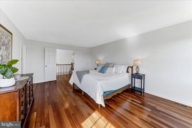 971 DERRING LN, Bryn Mawr, PA 19010