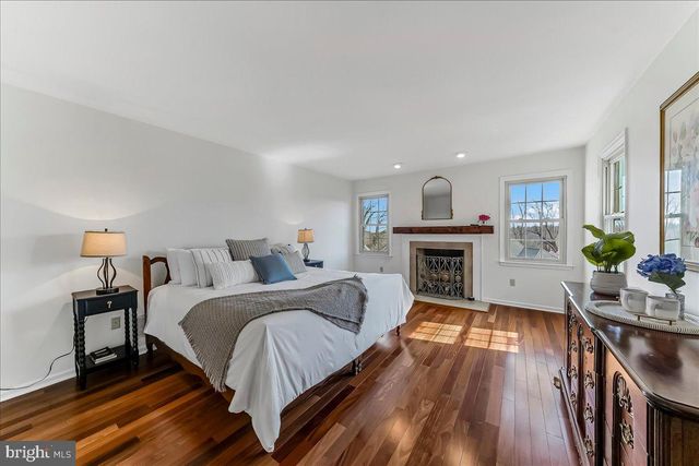971 DERRING LN, Bryn Mawr, PA 19010