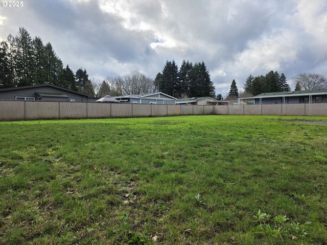 10515 Se LINWOOD Ave, Milwaukie, OR 97222