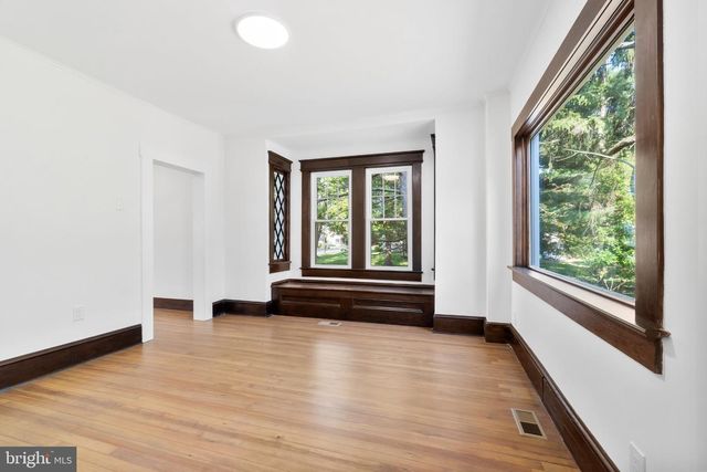 71 CARLTON AVE, Ewing, NJ 08638