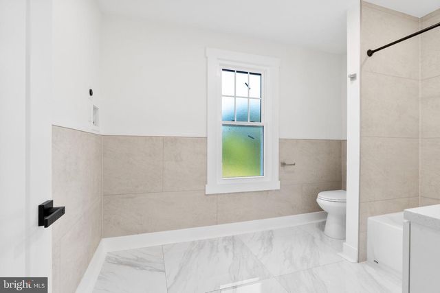 71 CARLTON AVE, Ewing, NJ 08638