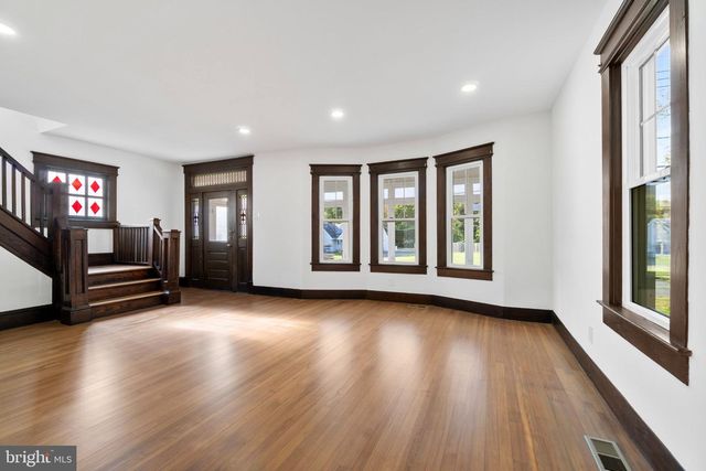 71 CARLTON AVE, Ewing, NJ 08638