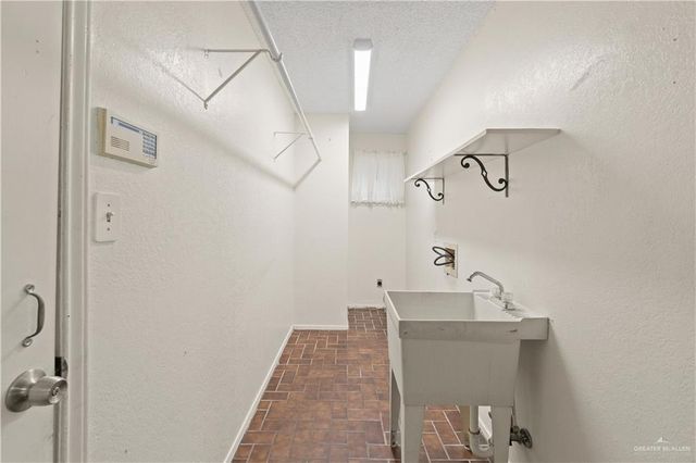 129 W Spencer Court, Harlingen, TX 78550