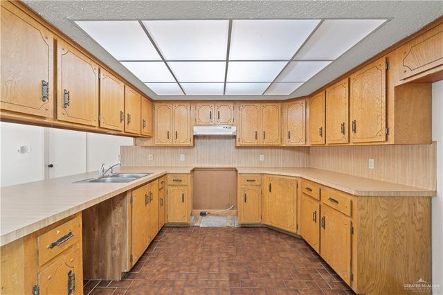 129 W Spencer Court, Harlingen, TX 78550