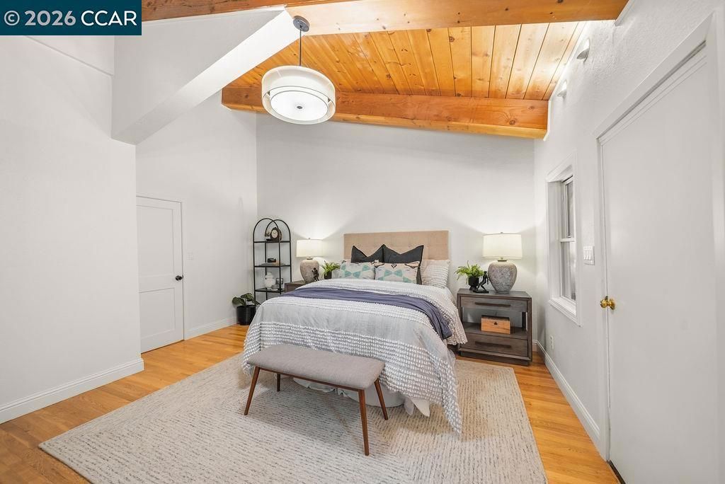 Image 17 of property listing at 18103 La Verne Dr, Los Gatos, CA 95033