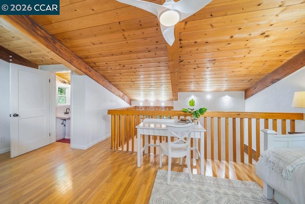 Image 21 of property listing at 18103 La Verne Dr, Los Gatos, CA 95033