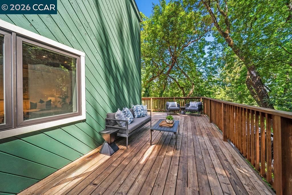 Image 30 of property listing at 18103 La Verne Dr, Los Gatos, CA 95033