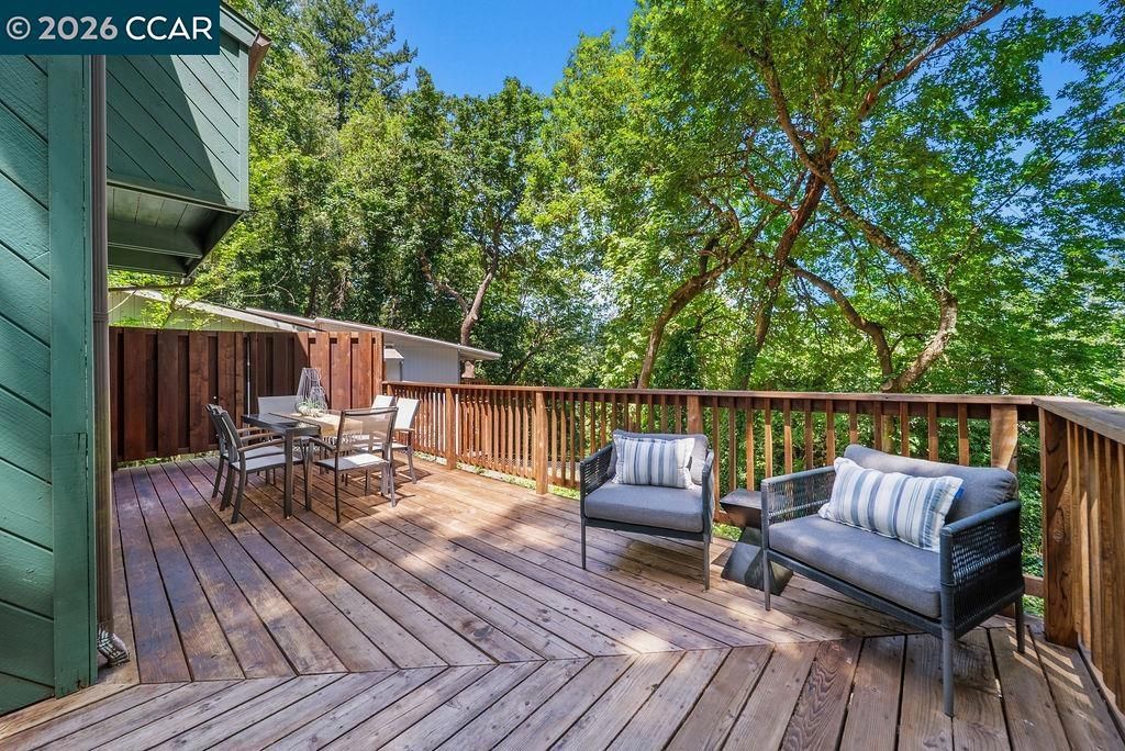 Image 31 of property listing at 18103 La Verne Dr, Los Gatos, CA 95033