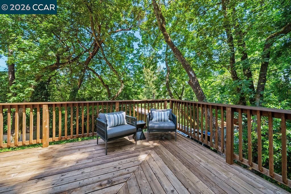 Image 32 of property listing at 18103 La Verne Dr, Los Gatos, CA 95033