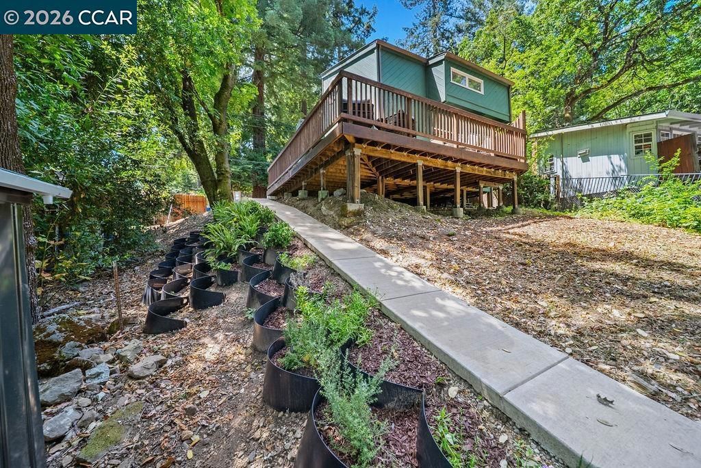 Image 42 of property listing at 18103 La Verne Dr, Los Gatos, CA 95033