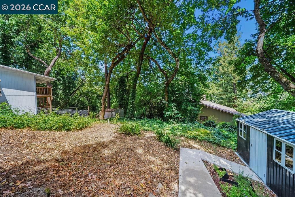 Image 43 of property listing at 18103 La Verne Dr, Los Gatos, CA 95033