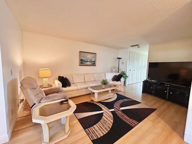 5780 Fernley Drive W 94, West Palm Beach, FL 33415