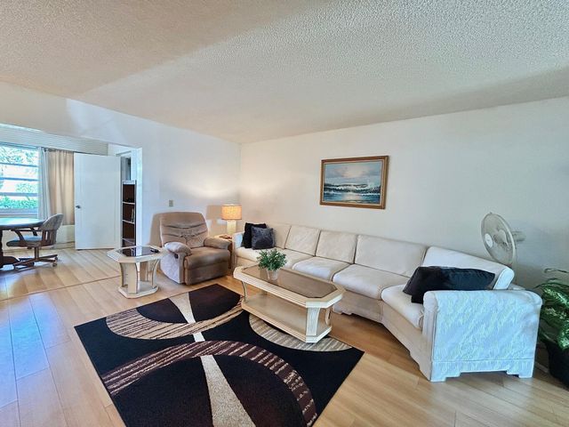 5780 Fernley Drive W 94, West Palm Beach, FL 33415