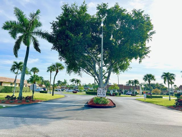 5780 Fernley Drive W 94, West Palm Beach, FL 33415