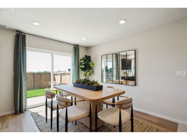 2702 GUNDERSON Ave, Woodburn, OR 97071