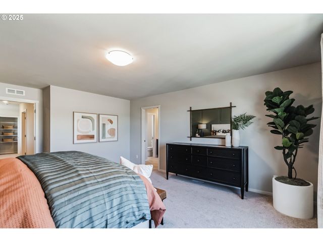 2702 GUNDERSON Ave, Woodburn, OR 97071