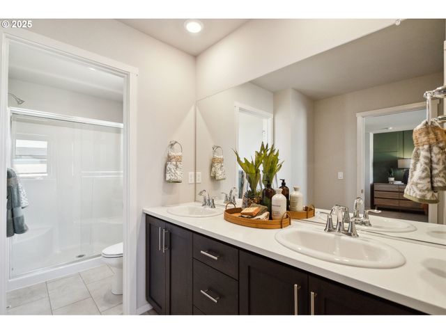 2702 GUNDERSON Ave, Woodburn, OR 97071