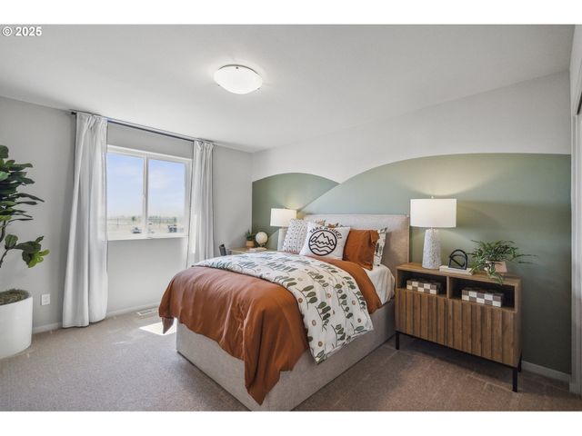 2702 GUNDERSON Ave, Woodburn, OR 97071