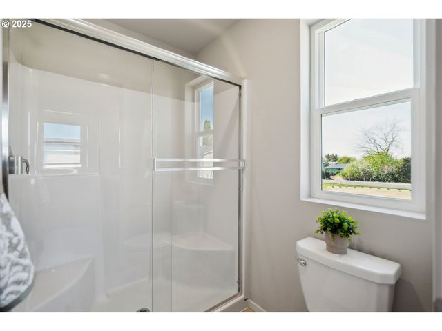 2702 GUNDERSON Ave, Woodburn, OR 97071