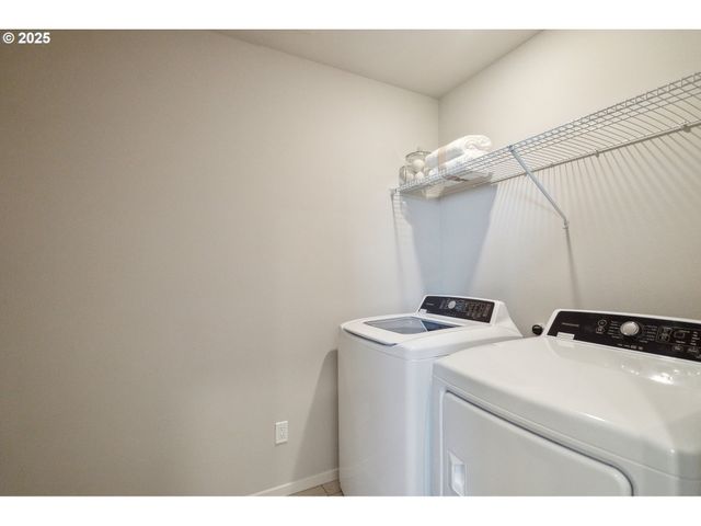 2702 GUNDERSON Ave, Woodburn, OR 97071