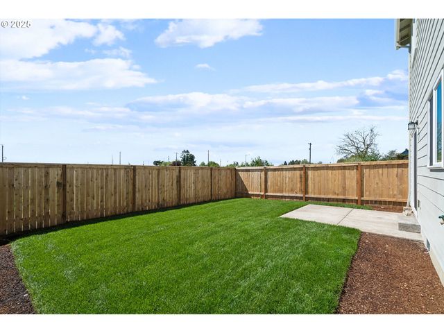 2702 GUNDERSON Ave, Woodburn, OR 97071