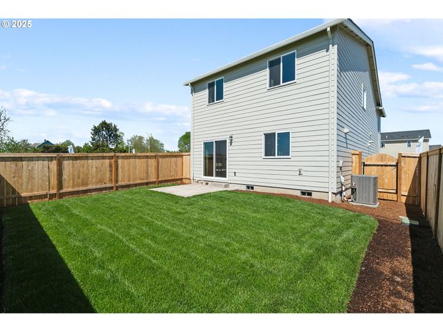 2702 GUNDERSON Ave, Woodburn, OR 97071