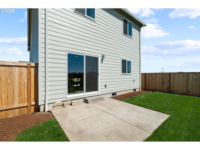 2702 GUNDERSON Ave, Woodburn, OR 97071