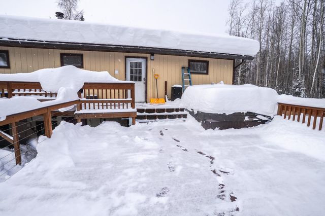 2644 LANCELOT DRIVE WEST, North Pole, AK 99705