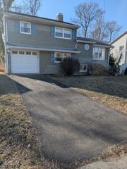 25 Predmore Ave, Woodbridge Twp., NJ 07067