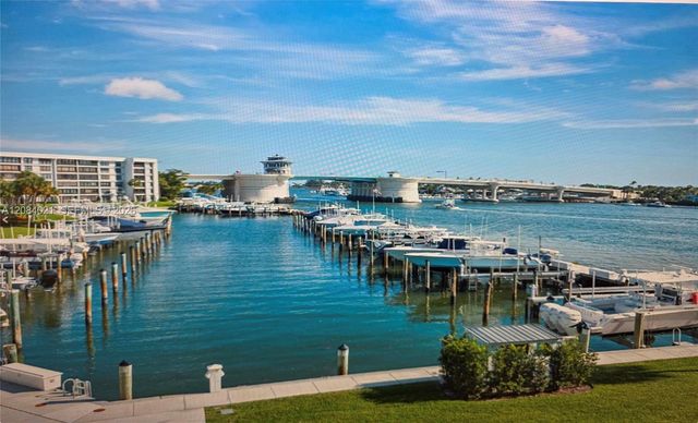 1542 Jupiter Cove Drive 207, Jupiter, FL 33469