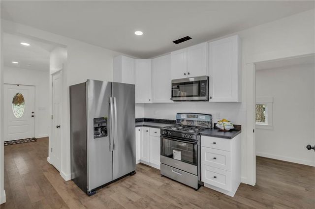 800 Pacific Avenue, Osawatomie, KS 66064