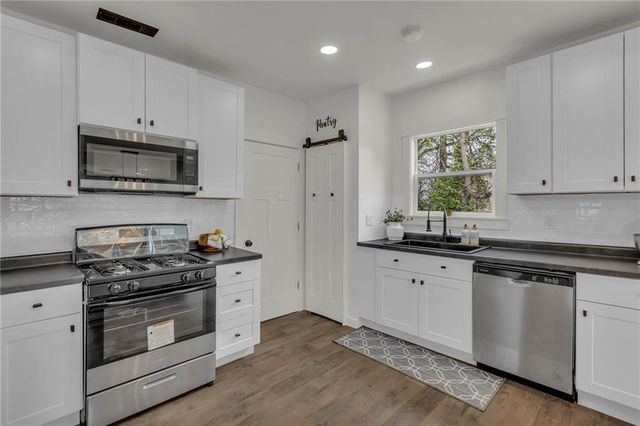 800 Pacific Avenue, Osawatomie, KS 66064