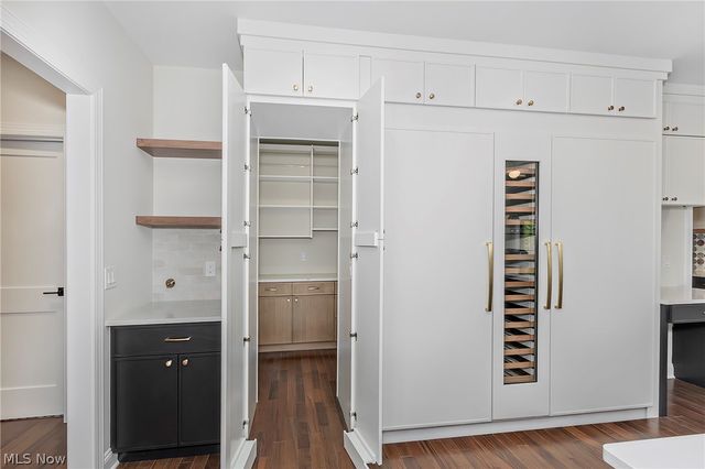 2890 Rocky Ridge Drive, Westlake, OH 44145