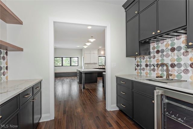 2890 Rocky Ridge Drive, Westlake, OH 44145