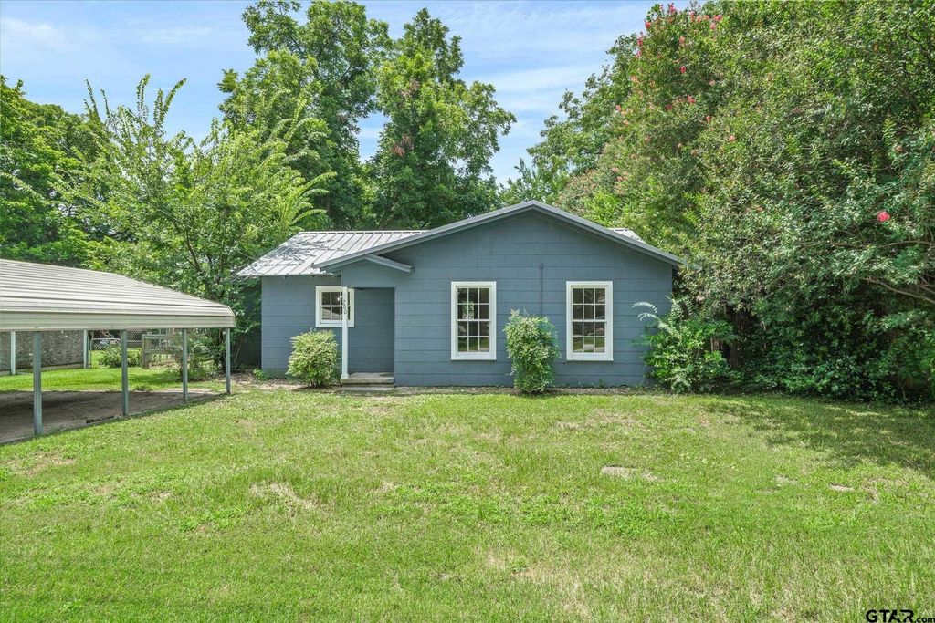 280 E North St, Emory, TX 75440