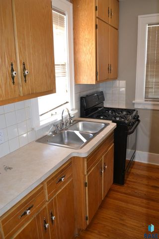 821 W 22nd St Street, Sioux Falls, SD 57105