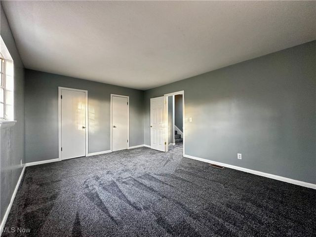 2526 Valley View Drive, Belpre, OH 45714