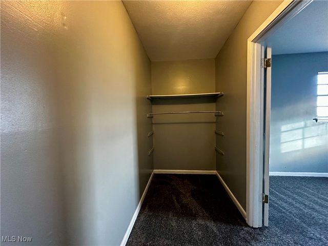 2526 Valley View Drive, Belpre, OH 45714