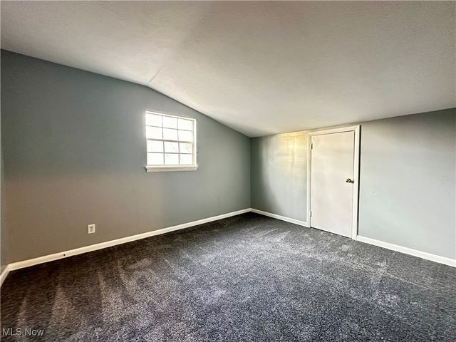 2526 Valley View Drive, Belpre, OH 45714