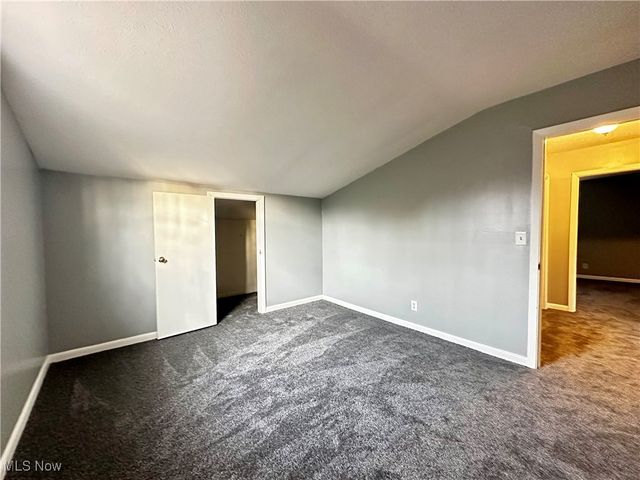 2526 Valley View Drive, Belpre, OH 45714