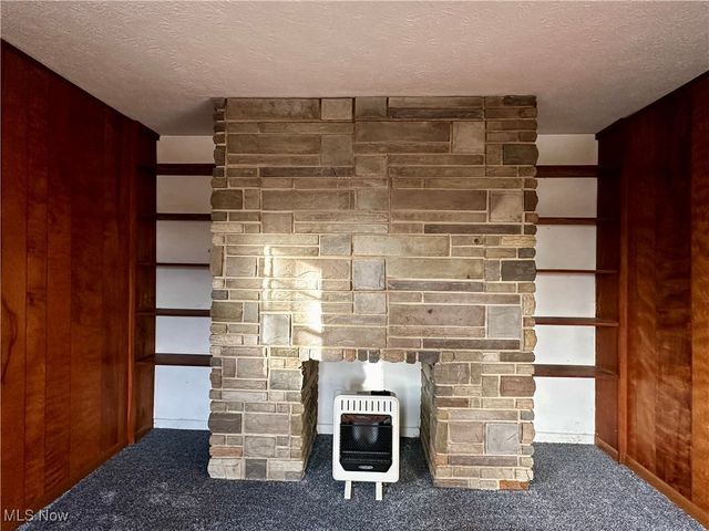 2526 Valley View Drive, Belpre, OH 45714