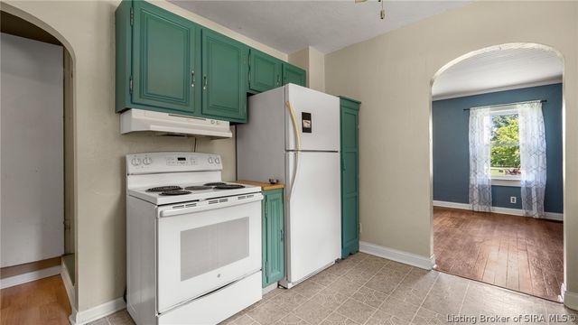 103 Henryville Bluelick Road, Henryville, IN 47126