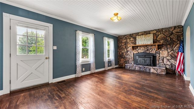 103 Henryville Bluelick Road, Henryville, IN 47126