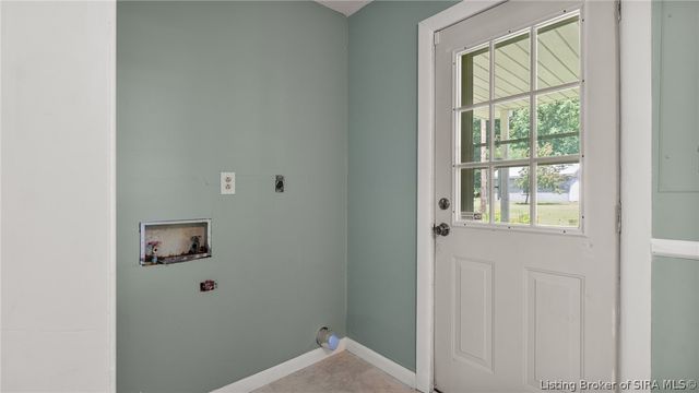 103 Henryville Bluelick Road, Henryville, IN 47126
