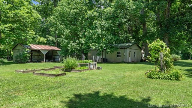 103 Henryville Bluelick Road, Henryville, IN 47126