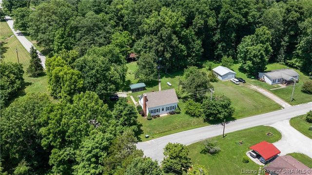 103 Henryville Bluelick Road, Henryville, IN 47126