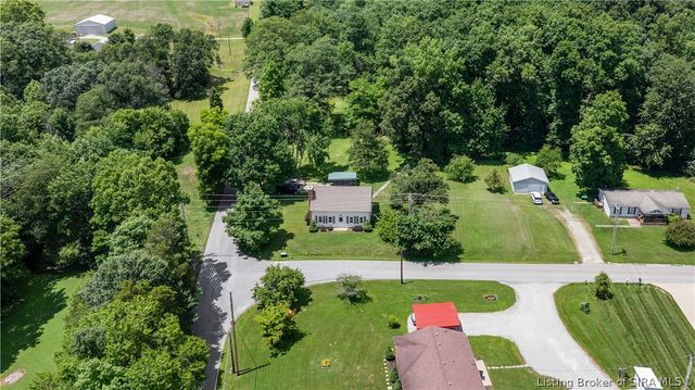 103 Henryville Bluelick Road, Henryville, IN 47126