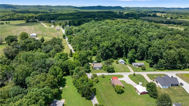 103 Henryville Bluelick Road, Henryville, IN 47126